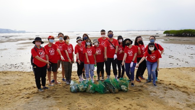 Results of volunteer’s efforts to clean mudflats.